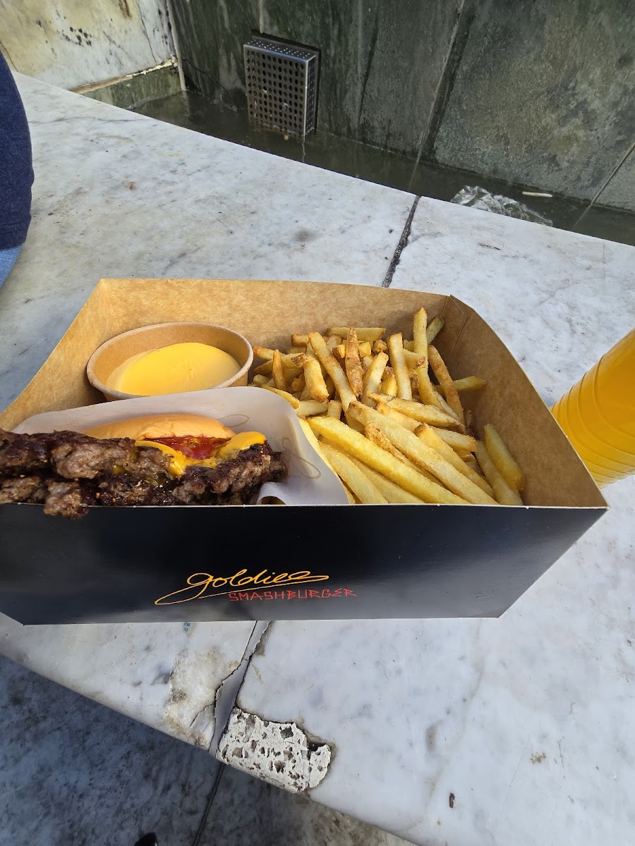 Goldies Smashburger.-6